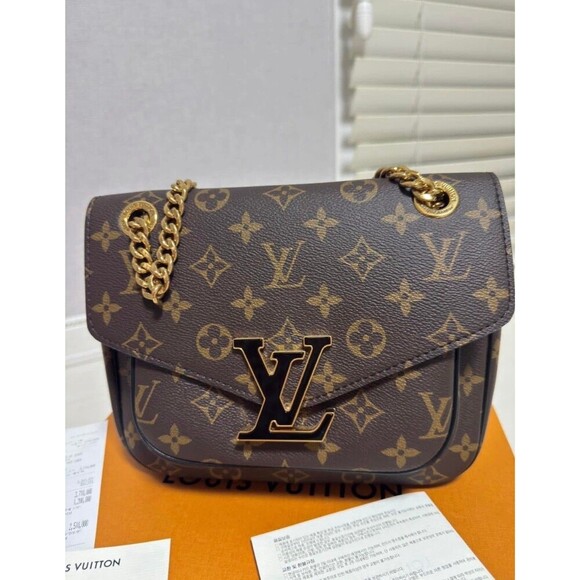 Authentic -Louis Vuitton Passy Handbag Monogram Canvas - Picture 1 of 15